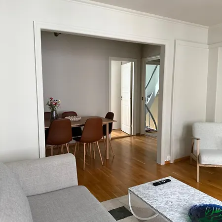 Διαμέρισμα Romslig Midt I Sentrum - Komfort Med Kvalitetsenger Og Dyner Μπέργκεν