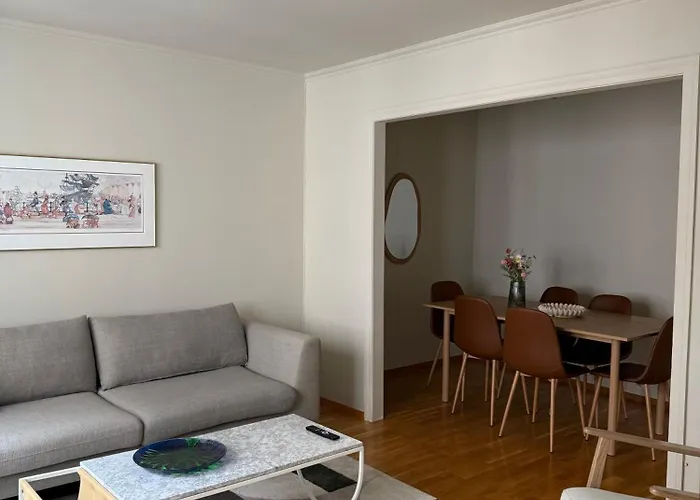 Romslig Midt I Sentrum - Komfort Med Kvalitetsenger Og Dyner