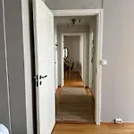 Romslig Midt I Sentrum - Komfort Med Kvalitetsenger Og Dyner *