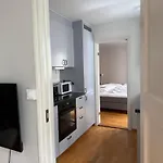 Leilighet Romslig Midt I Sentrum - Komfort Med Kvalitetsenger Og Dyner *